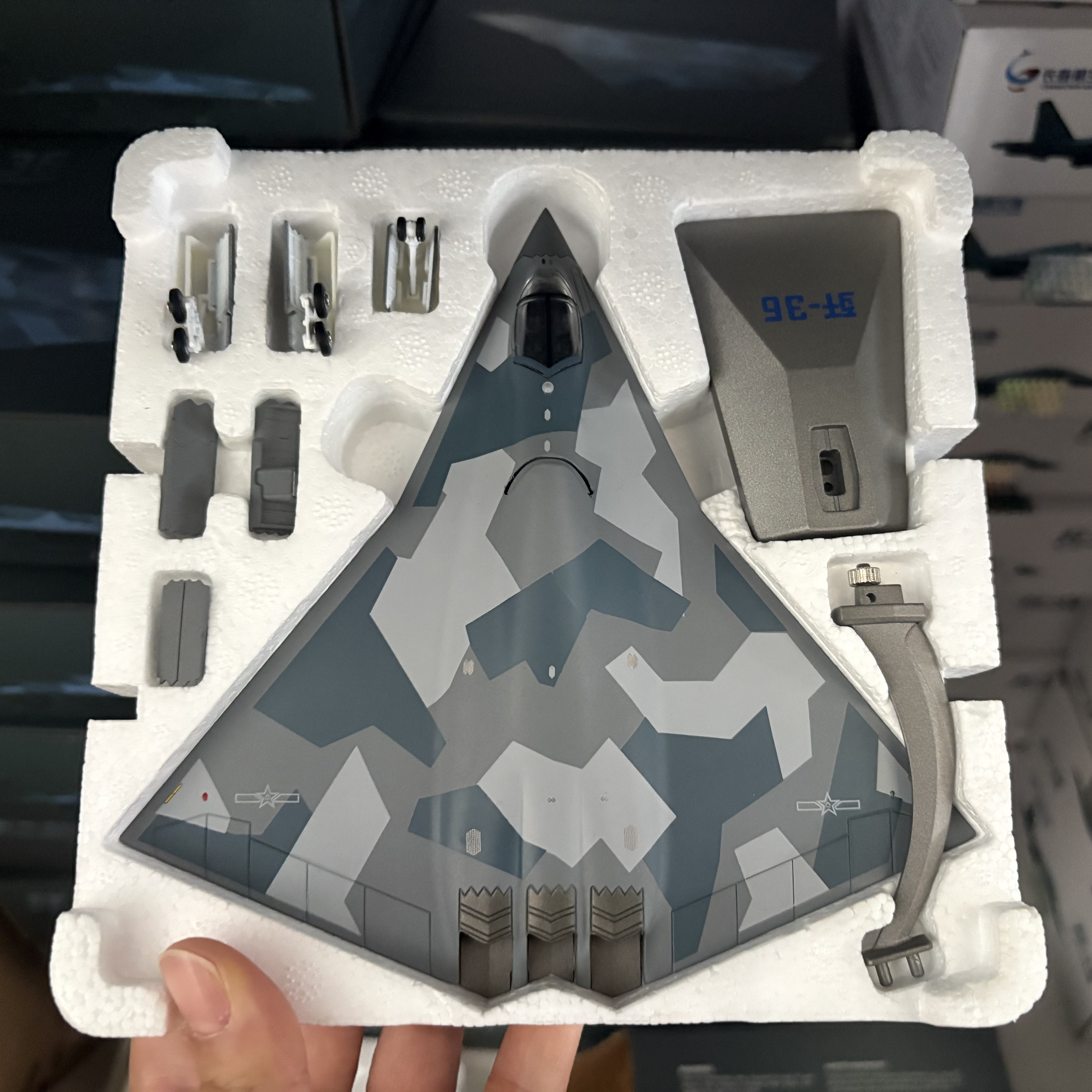1/144 J-36 Chinese 6th Generat - Model Kit Plane ulasan dan harga