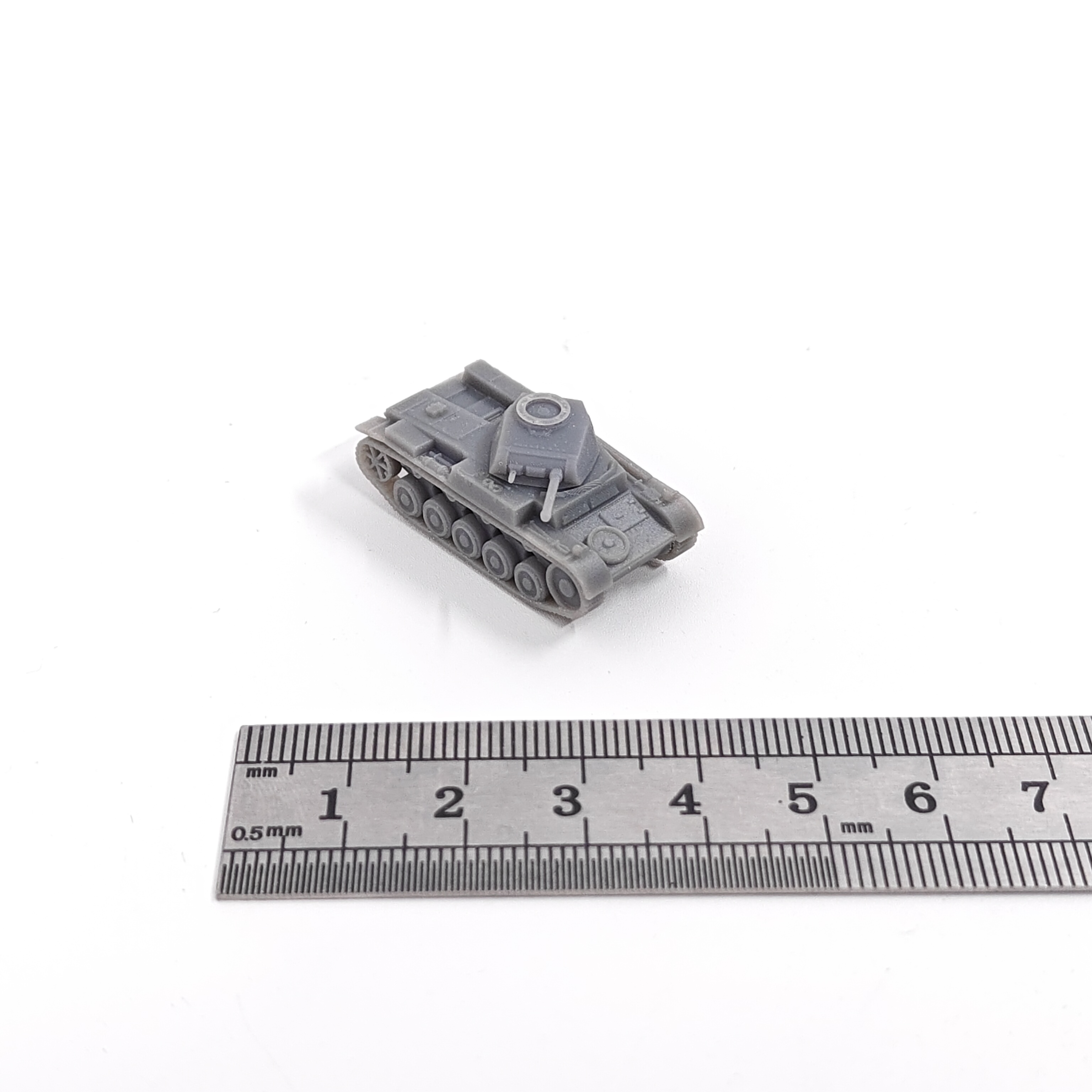 1/144 Scale Panzer II Ausf.F M - Model Kit Motor Nuclear ulasan dan harga