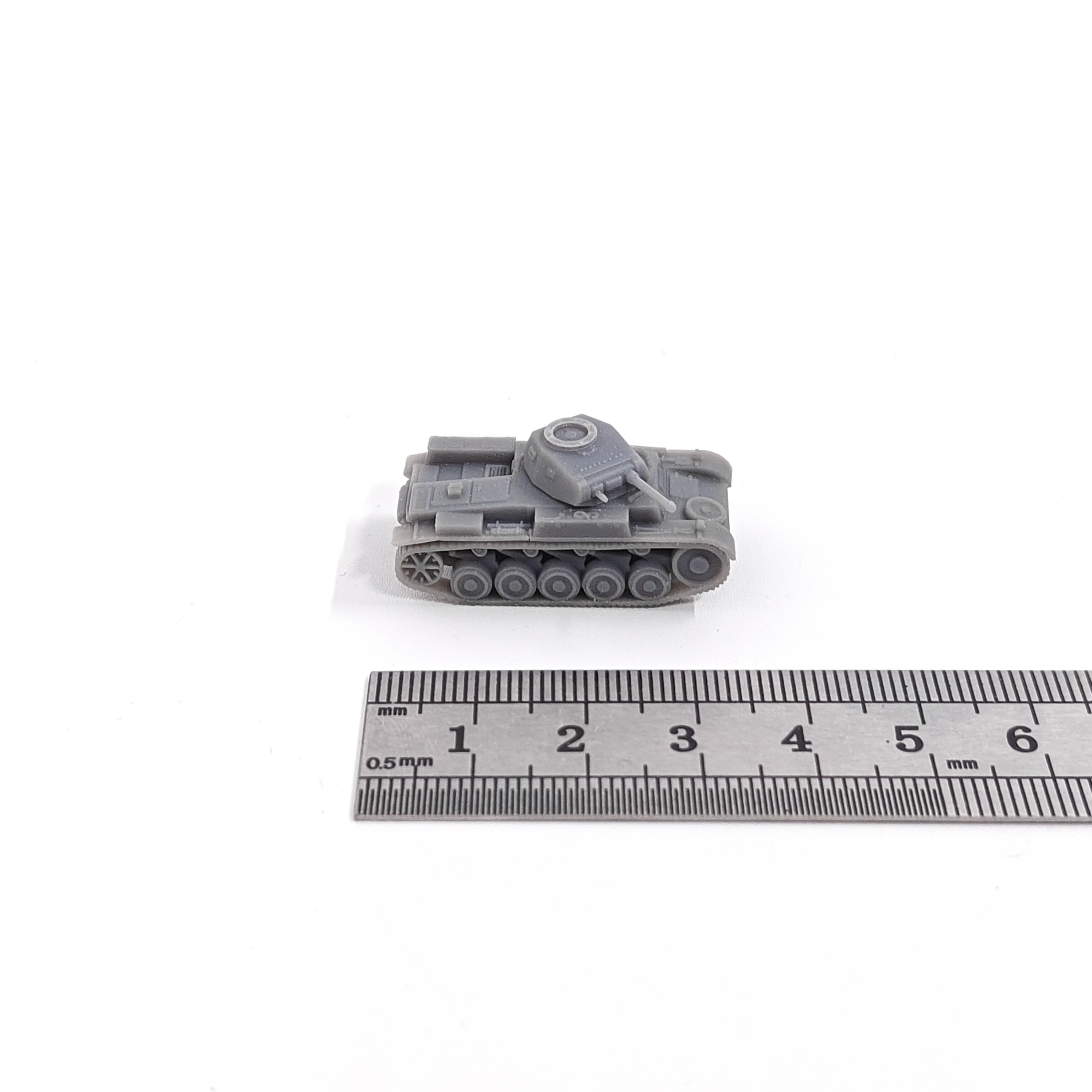 1/144 Scale Panzer II Ausf.F M - Model Kit Motor Nuclear ulasan dan harga
