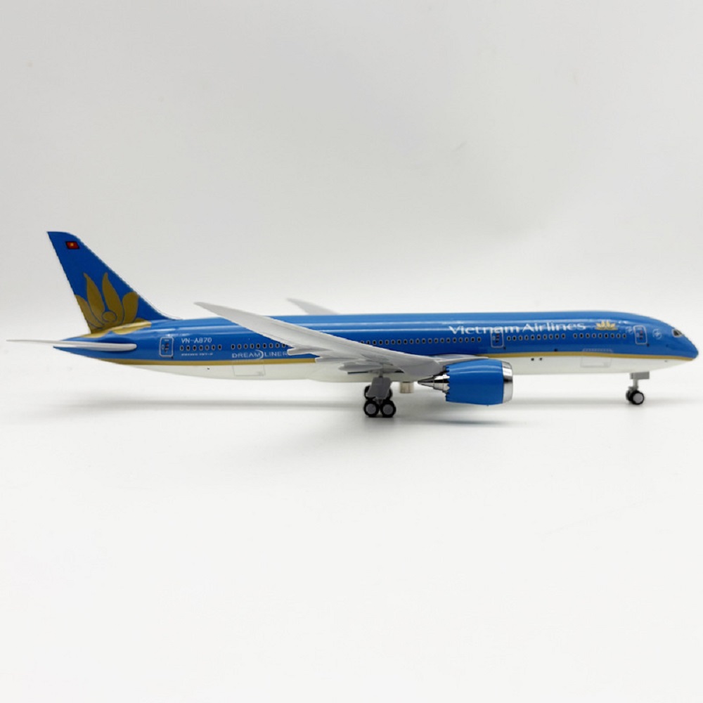 30cm Vietnam B787 Plane Model  - Model Kit Airplane ulasan dan harga